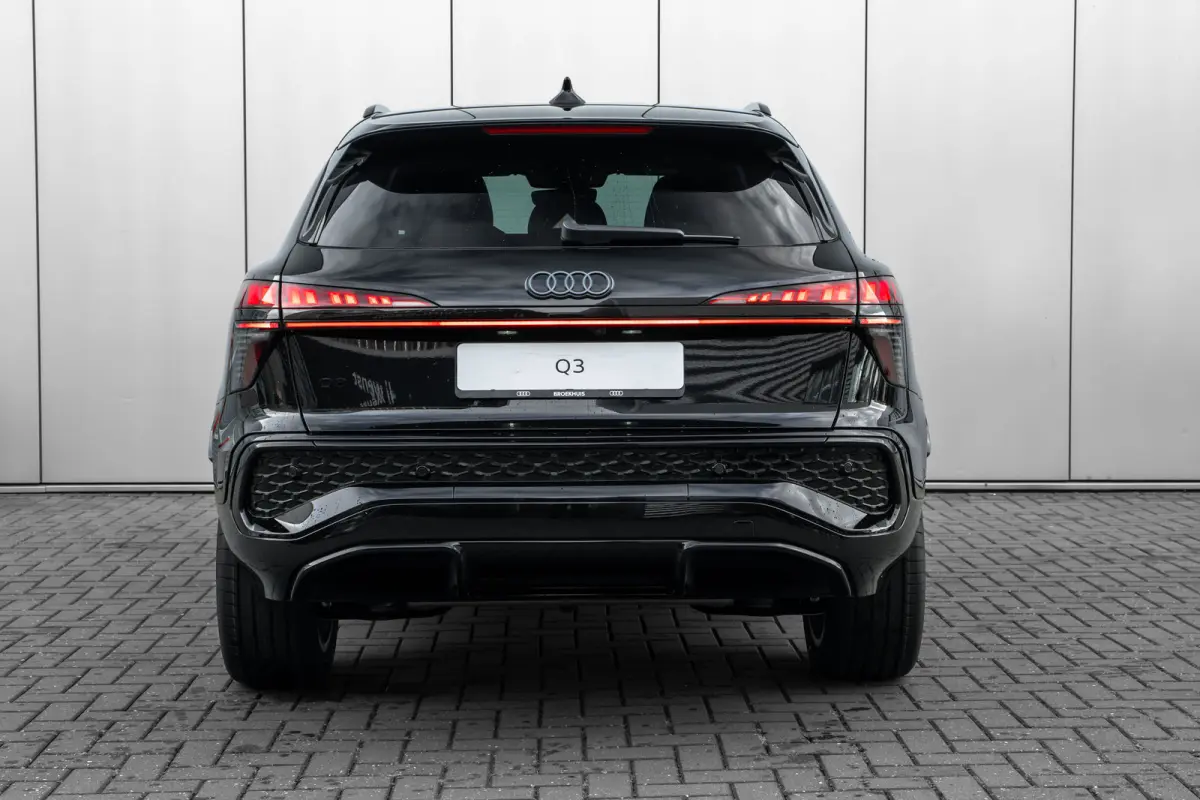 e-hybrid S edition 200 kW / 272 pk | Adaptive cruise control | Audi sound system | Cruise control
