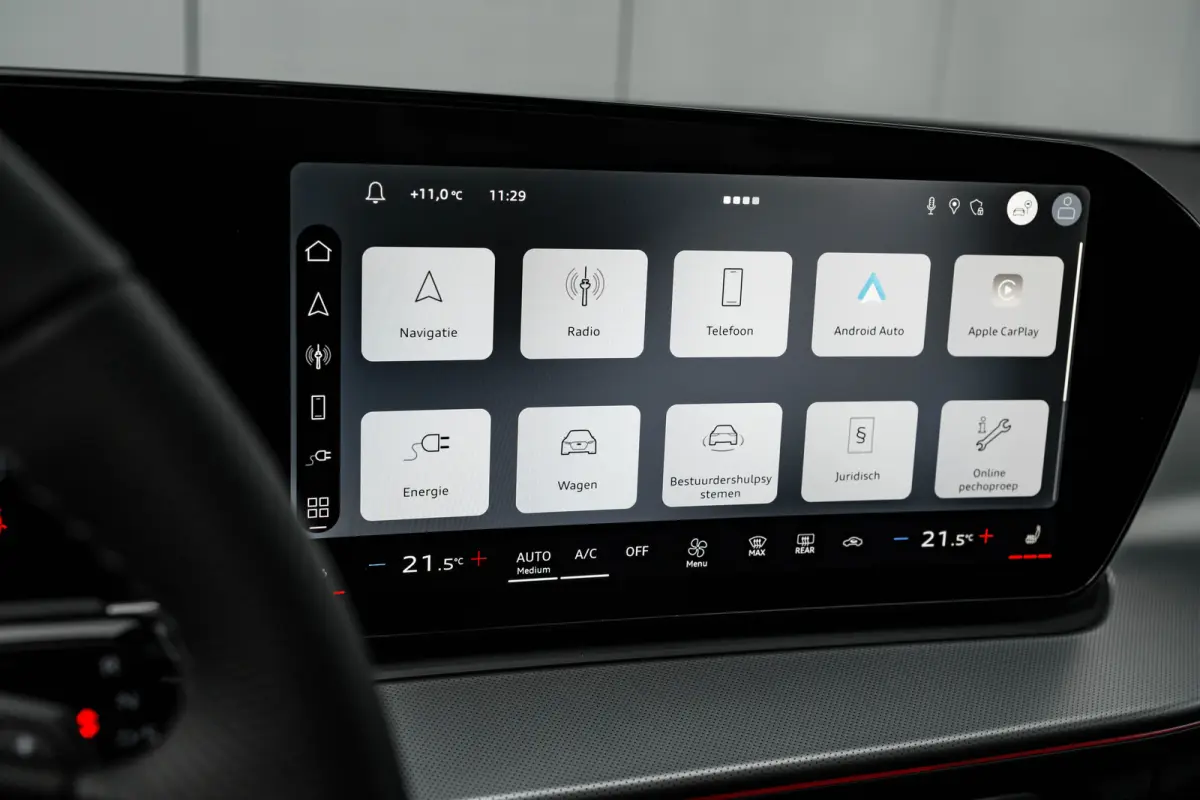 e-hybrid S edition 200 kW / 272 pk | Adaptive cruise control | Audi sound system | Cruise control