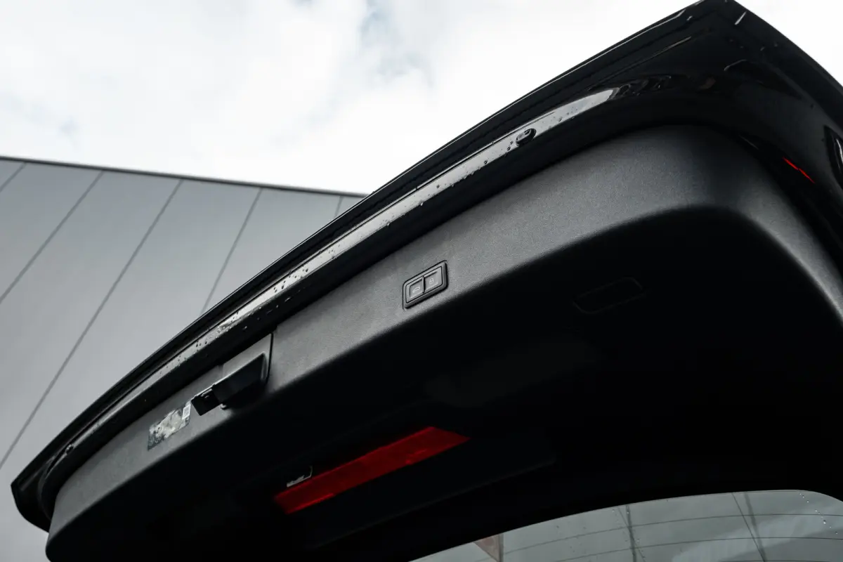 e-hybrid S edition 200 kW / 272 pk | Adaptive cruise control | Audi sound system | Cruise control