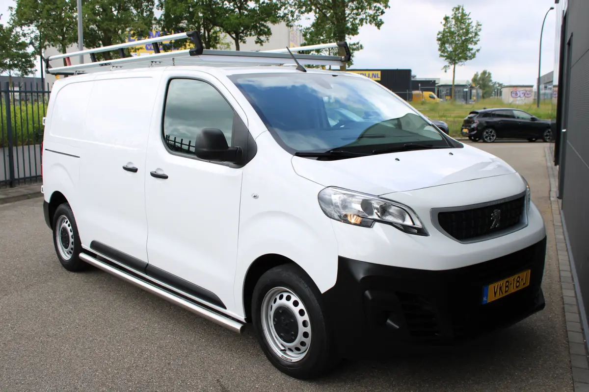 2.0 BlueHDI 120 Standard Premium | Navigatie | Imperiaal | Trekhaak | Airconditioning | NL auto | 1e Eigenaar | 74.000km |