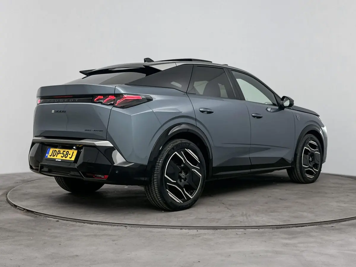 Launch Edition 325 Dual Motor 73 kWh Elec. Achterklep| Stoelverwarming| Elec. Stoelen| open dak