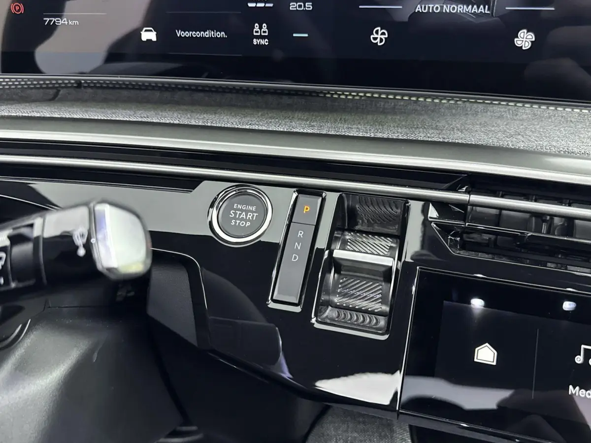 Launch Edition 325 Dual Motor 73 kWh Elec. Achterklep| Stoelverwarming| Elec. Stoelen| open dak