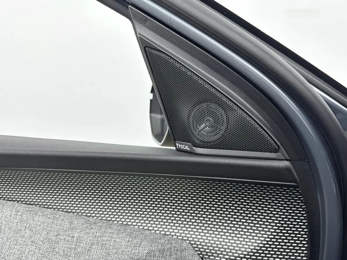 Launch Edition 325 Dual Motor 73 kWh Elec. Achterklep| Stoelverwarming| Elec. Stoelen| open dak