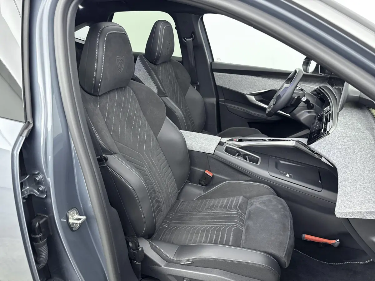 Launch Edition 325 Dual Motor 73 kWh Elec. Achterklep| Stoelverwarming| Elec. Stoelen| open dak