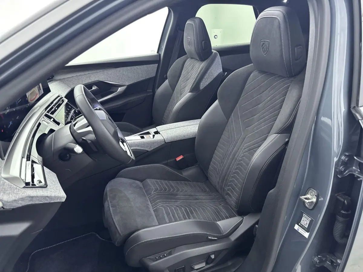 Launch Edition 325 Dual Motor 73 kWh Elec. Achterklep| Stoelverwarming| Elec. Stoelen| open dak
