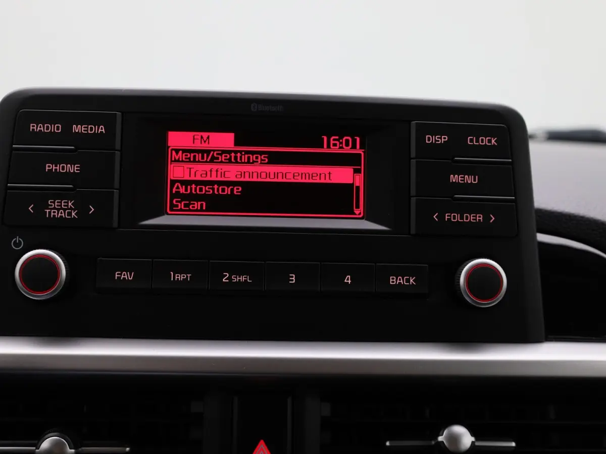 1.0 DPi ComfortLine 5p | WORDT VERWACHT | BLUETOOTH | MULTIFUNCTIONEEL STUURWIEL | 5-DEURS | AIRCO | USB | AUX |
