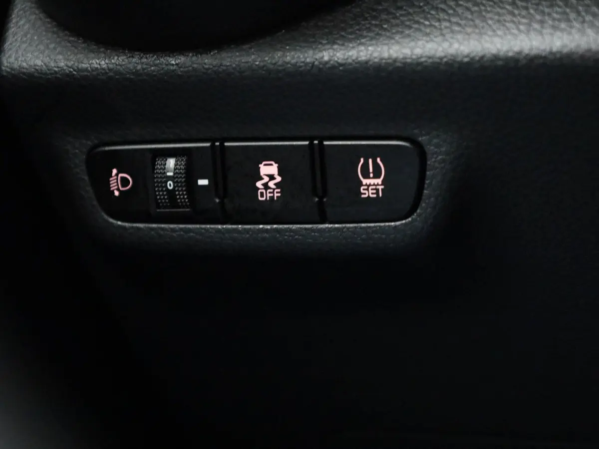 1.0 DPi ComfortLine 5p | WORDT VERWACHT | BLUETOOTH | MULTIFUNCTIONEEL STUURWIEL | 5-DEURS | AIRCO | USB | AUX |