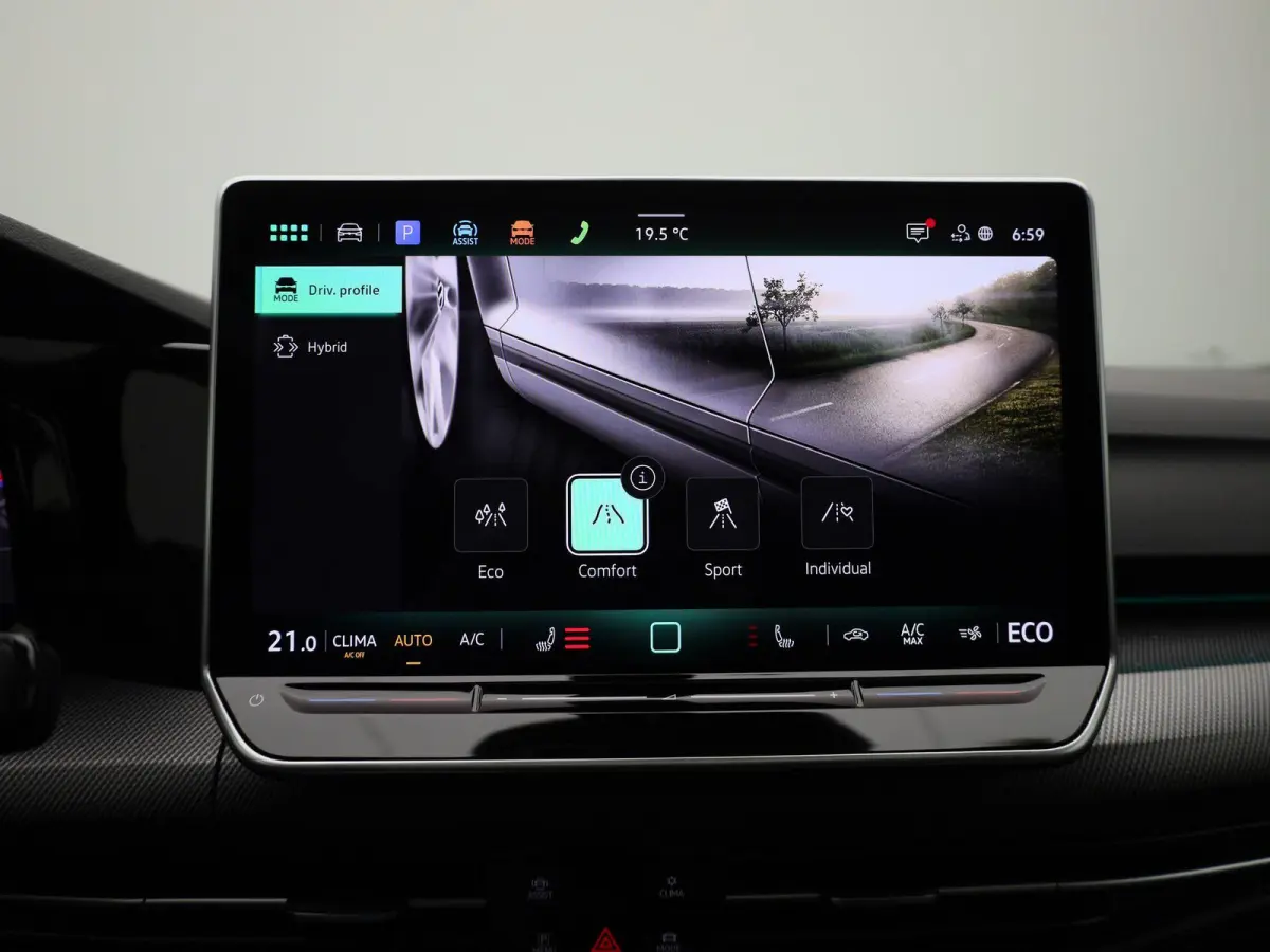 1.5 eHybrid GTE 272 PK| Origineel Nederlands | 1e Eigenaar | Panoramadak | Trekhaak | 360 Camera | Stoelverwarming | Stuurwielverwarming | Navigatie