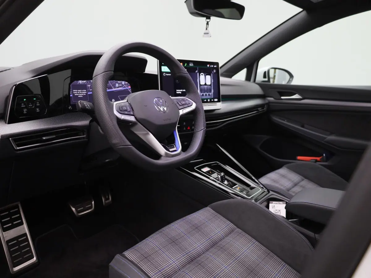 1.5 eHybrid GTE 272 PK| Origineel Nederlands | 1e Eigenaar | Panoramadak | Trekhaak | 360 Camera | Stoelverwarming | Stuurwielverwarming | Navigatie