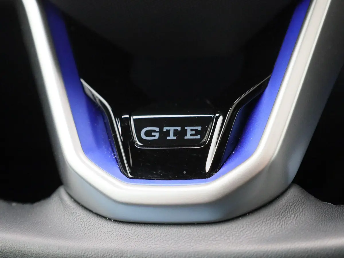1.5 eHybrid GTE 272 PK| Origineel Nederlands | 1e Eigenaar | Panoramadak | Trekhaak | 360 Camera | Stoelverwarming | Stuurwielverwarming | Navigatie