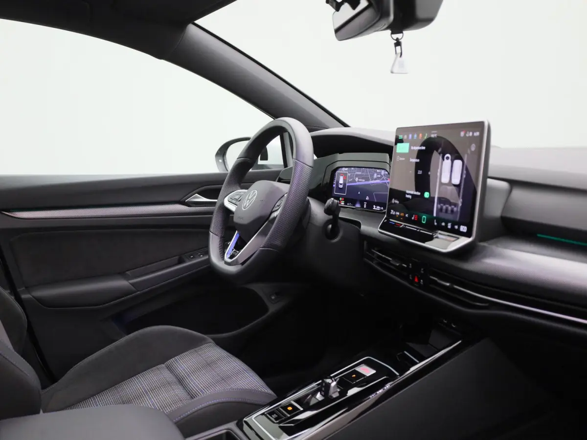 1.5 eHybrid GTE 272 PK| Origineel Nederlands | 1e Eigenaar | Panoramadak | Trekhaak | 360 Camera | Stoelverwarming | Stuurwielverwarming | Navigatie