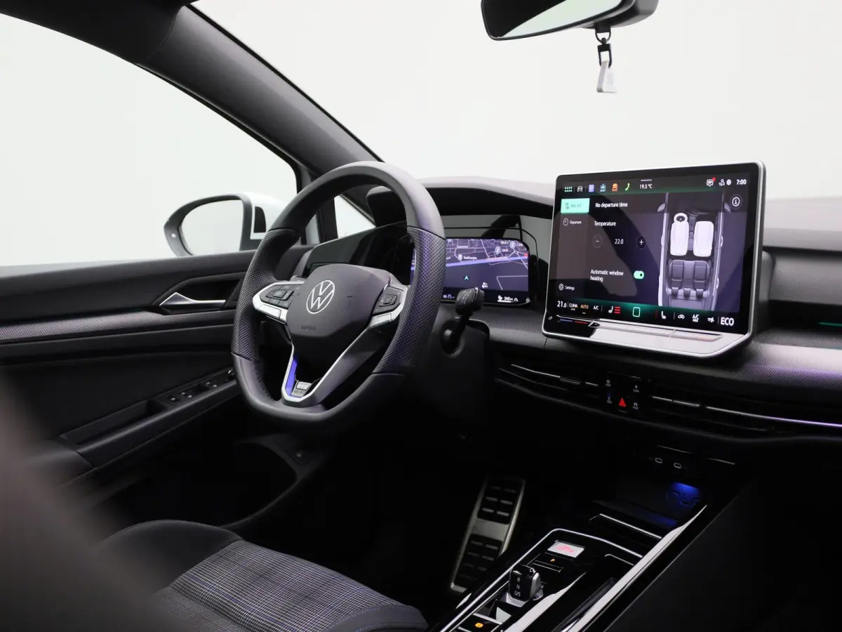 1.5 eHybrid GTE 272 PK| Origineel Nederlands | 1e Eigenaar | Panoramadak | Trekhaak | 360 Camera | Stoelverwarming | Stuurwielverwarming | Navigatie