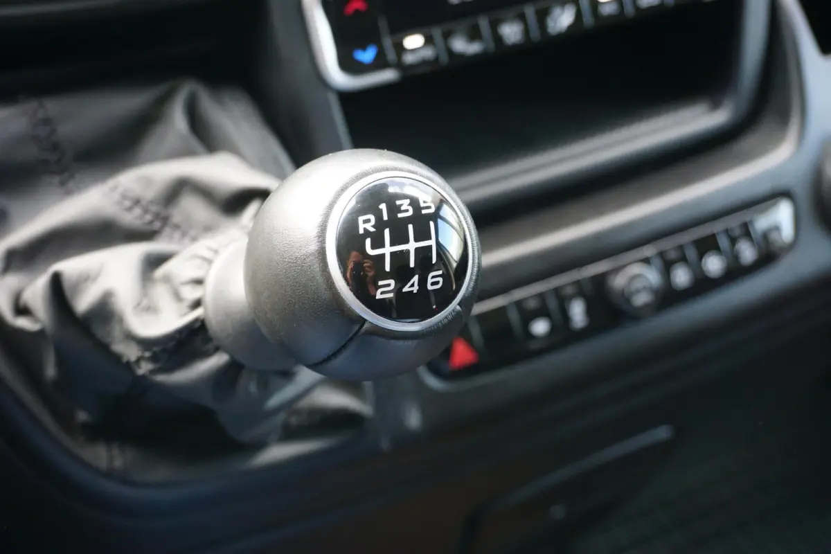 2.2 BlueHDi 140 L2H2 3.5t in nieuwstaat |Standkachel |3500 KG |Keyless entry |Stoelverwarming |2e airbag |Groot scherm |Camera |Cruise |Navi |Carplay |1e eigenaar |EURO6