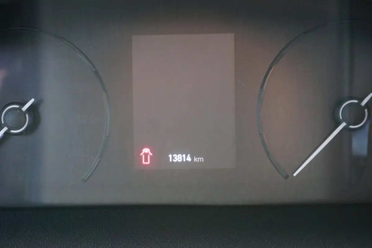 2.2 BlueHDi 140 L2H2 3.5t in nieuwstaat |Standkachel |3500 KG |Keyless entry |Stoelverwarming |2e airbag |Groot scherm |Camera |Cruise |Navi |Carplay |1e eigenaar |EURO6