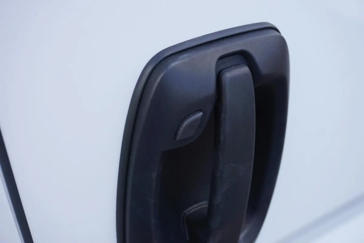 2.2 BlueHDi 140 L2H2 3.5t in nieuwstaat |Standkachel |3500 KG |Keyless entry |Stoelverwarming |2e airbag |Groot scherm |Camera |Cruise |Navi |Carplay |1e eigenaar |EURO6