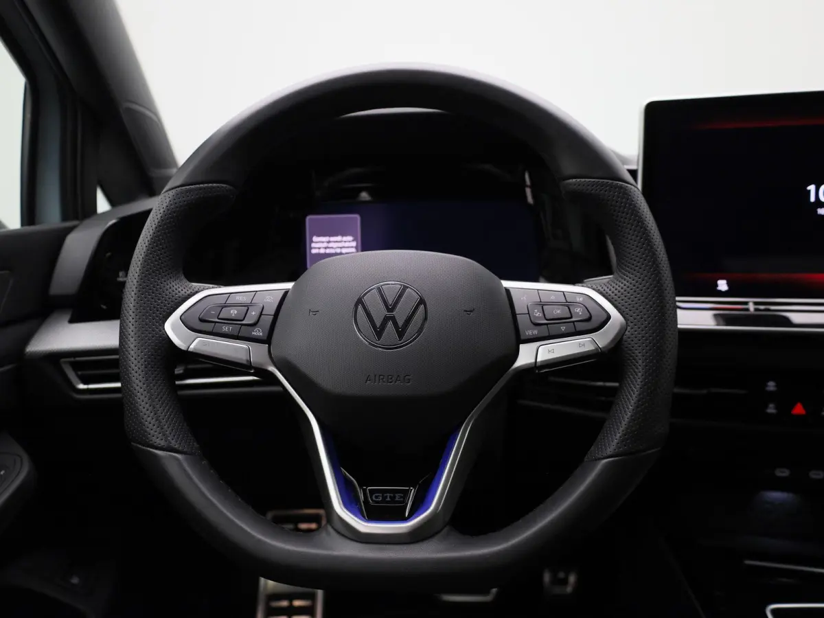 1.5 eHybrid GTE 272 PK| Origineel Nederlands | 1e Eigenaar | Panoramadak | Trekhaak | 360 Camera | Stoelverwarming | Stuurwielverwarming | Navigatie