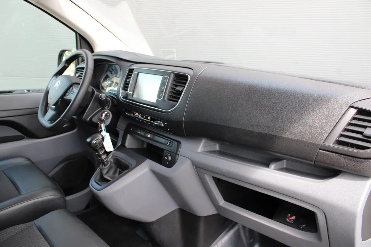 2.0 BlueHDI 120 M Driver | Navigatie | Camera | 3-Zits | Climate control | Lichtmetaal | Trekhaak | 85.000km |