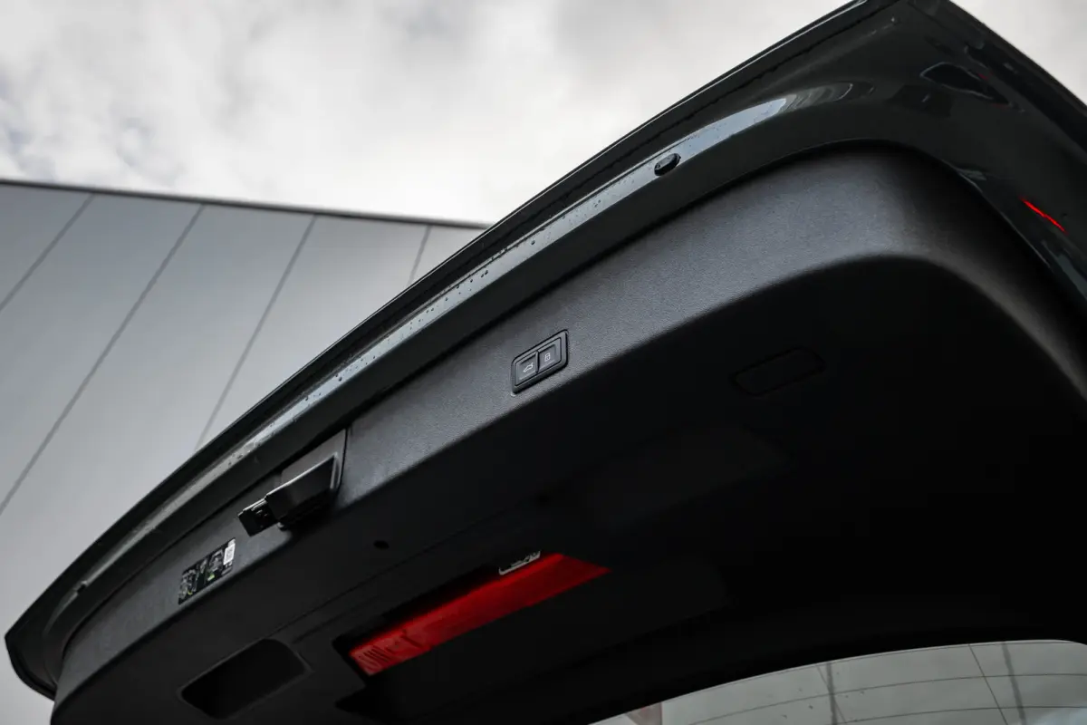 e-hybrid S edition 200 kW / 272 pk | Adaptive cruise control | Audi sound system | Cruise control