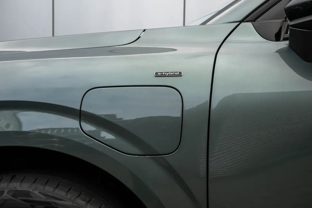 e-hybrid S edition 200 kW / 272 pk | Adaptive cruise control | Audi sound system | Cruise control