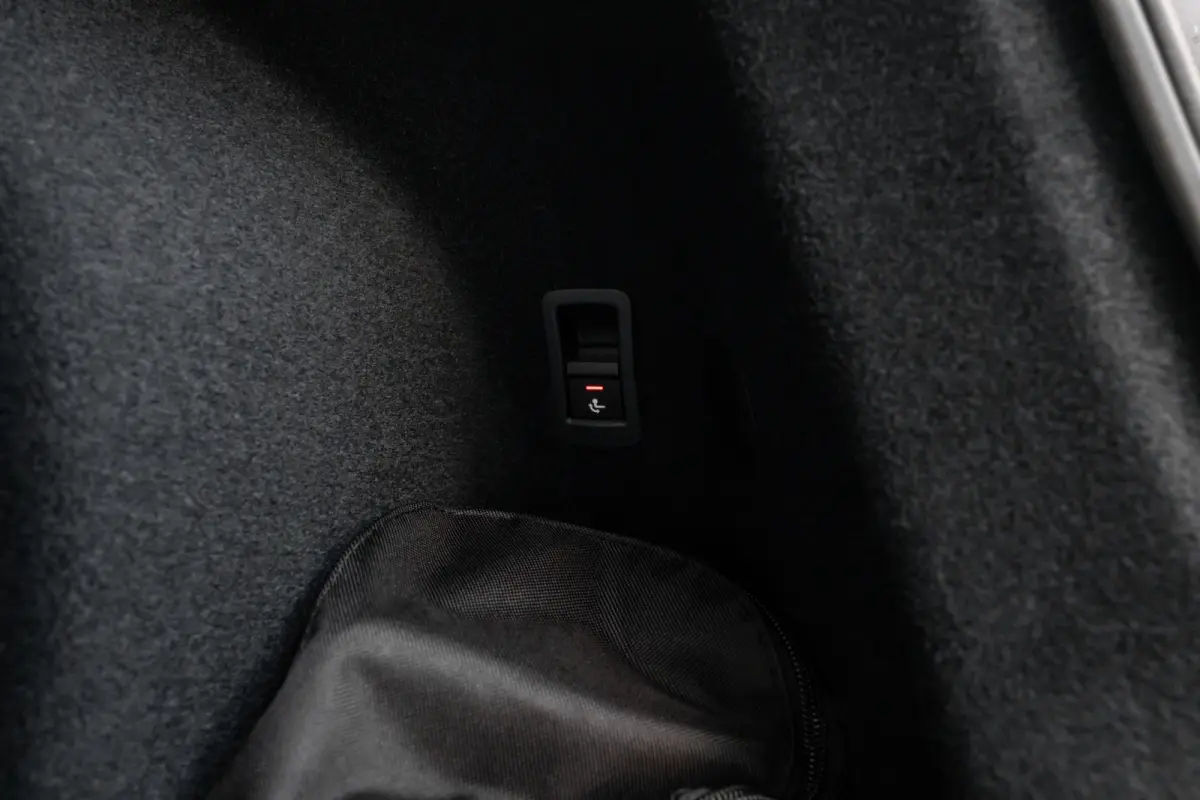 e-hybrid S edition 200 kW / 272 pk | Adaptive cruise control | Audi sound system | Cruise control