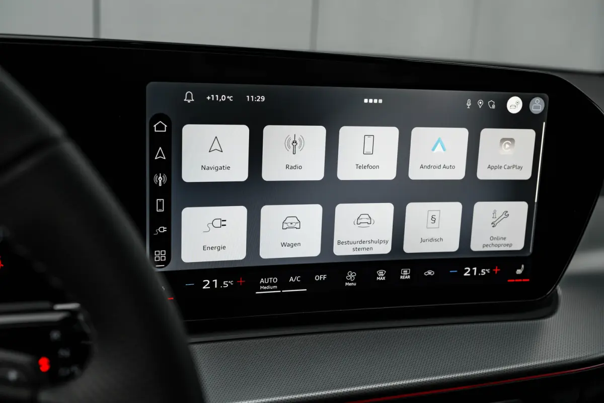 e-hybrid S edition 200 kW / 272 pk | Adaptive cruise control | Audi sound system | Cruise control