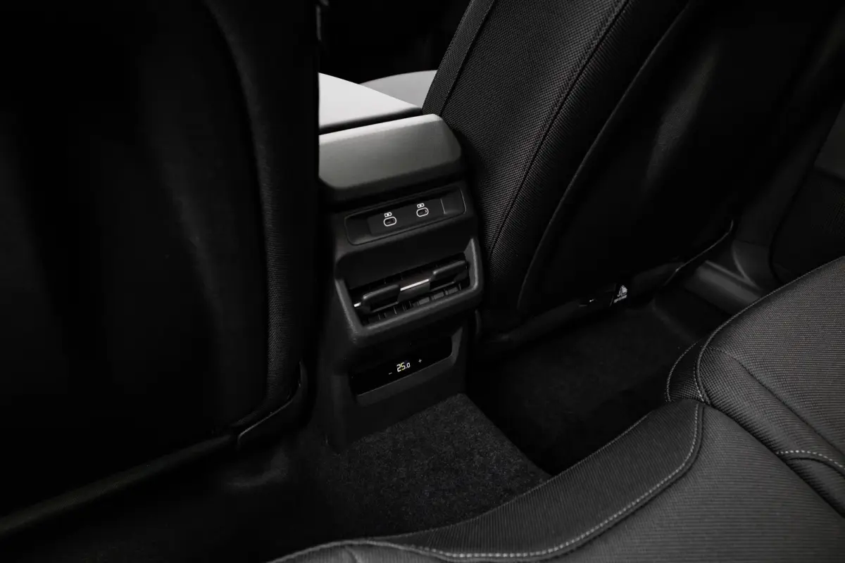 e-hybrid S edition 200 kW / 272 pk | Adaptive cruise control | Audi sound system | Cruise control