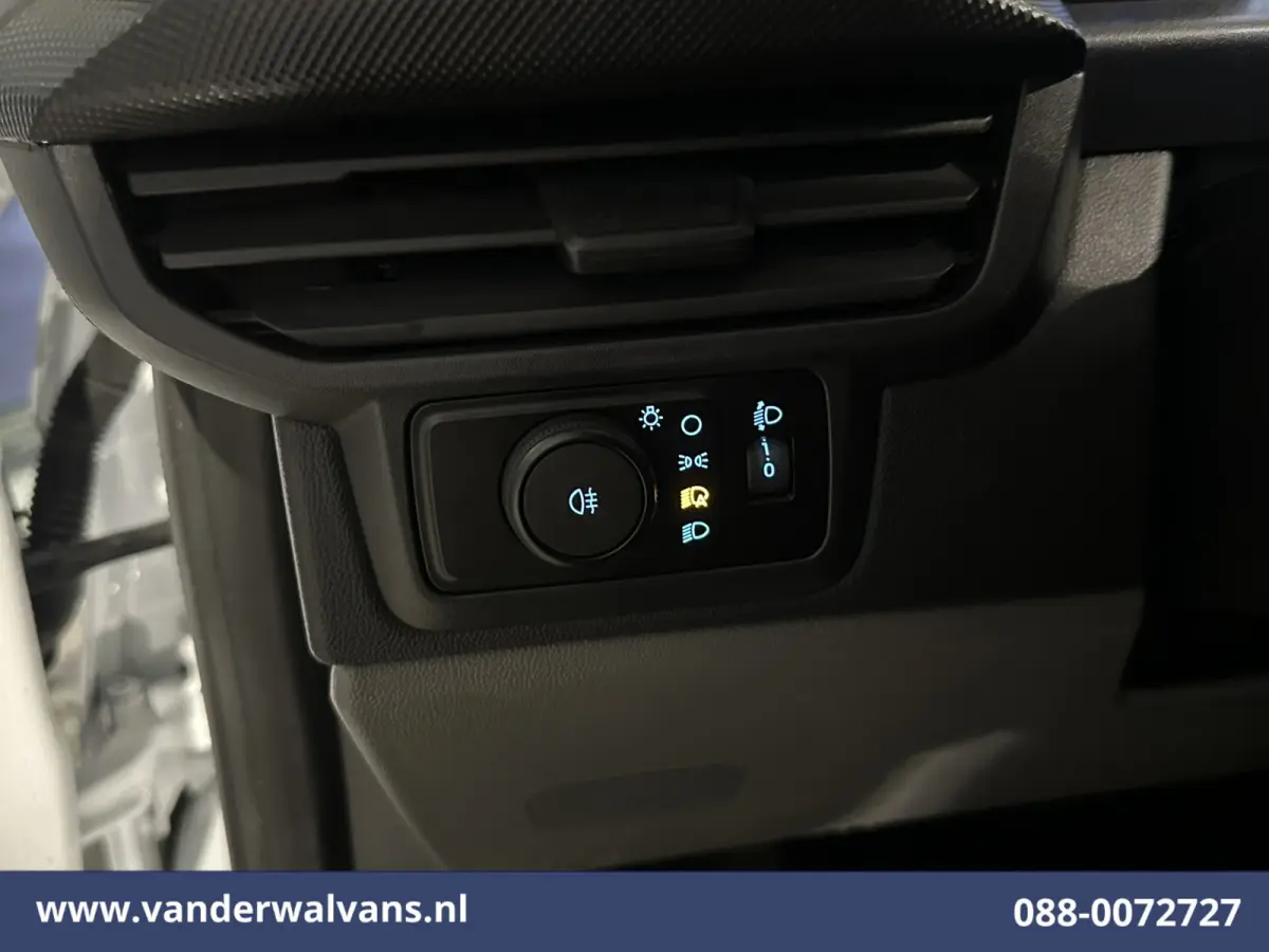 2.0 TDCI L2H1 Euro6 Airco | Camera | LED | Apple Carplay | Android Auto Cruisecontrol, Verwarmde Voorruit, Verwarmbare Spiegels, Parkeersensoren, Bijrijdersbank