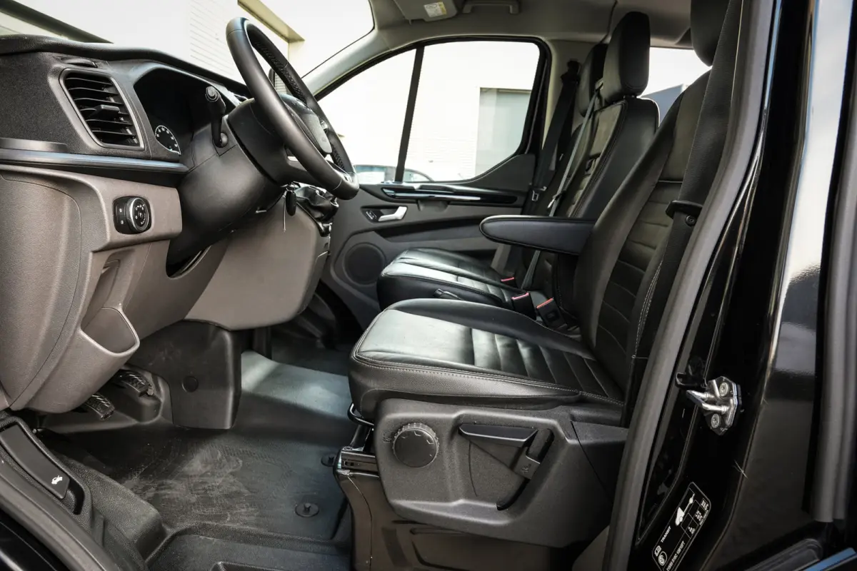 340 2.0 TDCI L2H1 Trail | ACC | Clima | Leder | 6-zits | Navi | 1e eig. | Metallic |