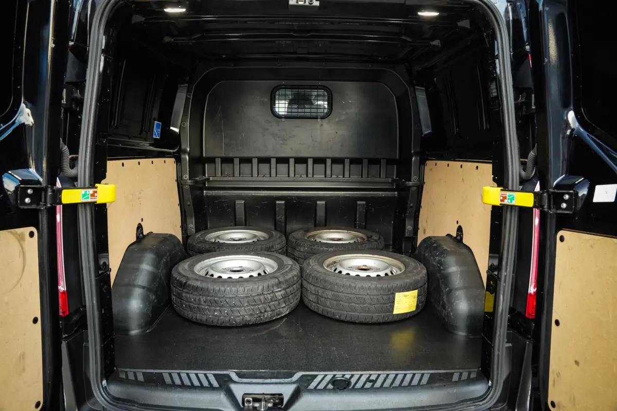 340 2.0 TDCI L2H1 Trail | ACC | Clima | Leder | 6-zits | Navi | 1e eig. | Metallic |