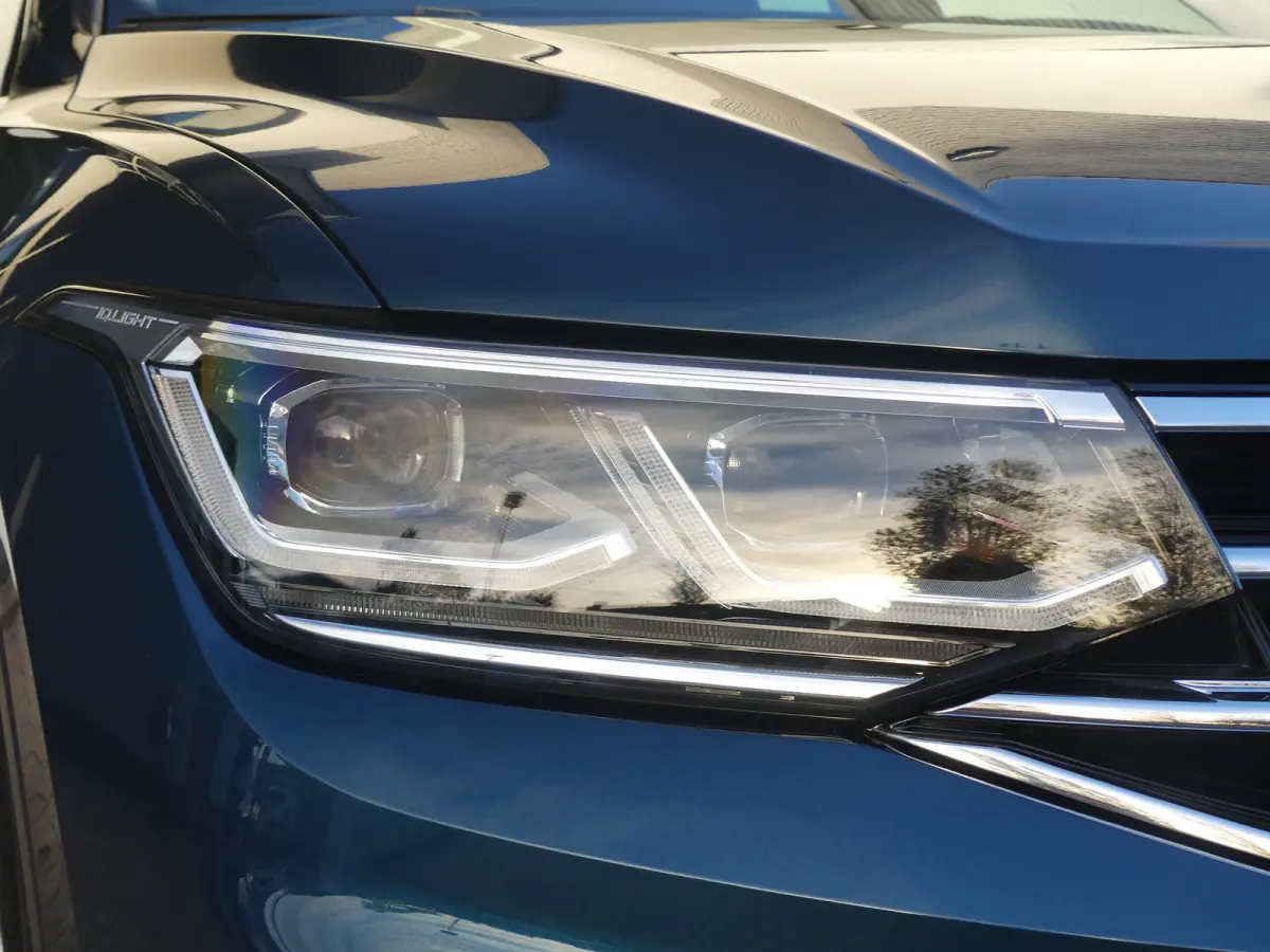 1.4 TSI eHybrid R-Line Business+ | PANORAMADAK | ADAPTIVE CRUISE | DODEHOEKDETECTIE | CAMERA | PARKEERSENSOREN V+A | ELEKTRISCHE ACHTERKLEP | NAVI | LMV 18" | APPLE CARPLAY / ANDROID AUTO |