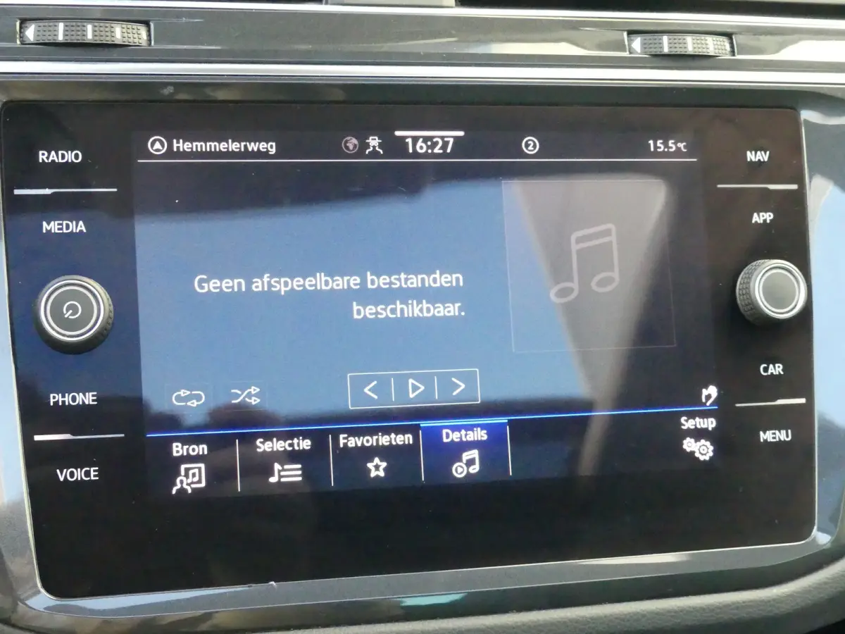 1.4 TSI eHybrid R-Line Business+ | PANORAMADAK | ADAPTIVE CRUISE | DODEHOEKDETECTIE | CAMERA | PARKEERSENSOREN V+A | ELEKTRISCHE ACHTERKLEP | NAVI | LMV 18" | APPLE CARPLAY / ANDROID AUTO |