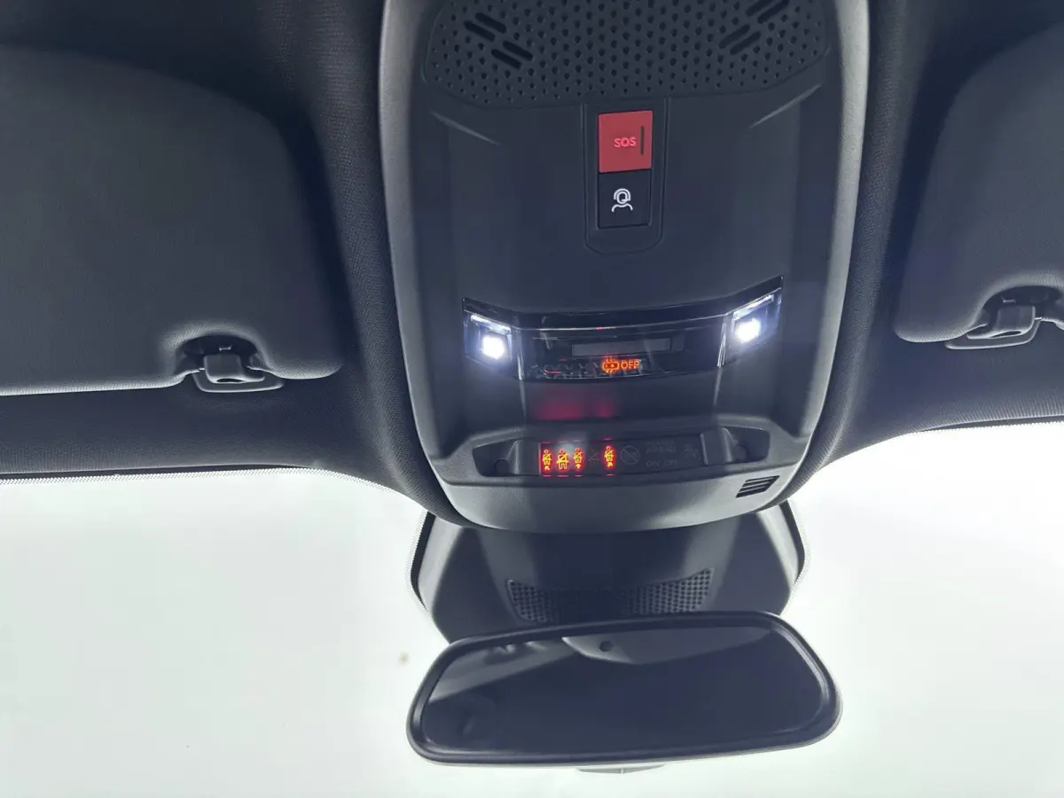 1.2 Hybrid 145 GT Camera | Dode Hoeksensor | Adaptieve Cruise controle |Apple Carplay