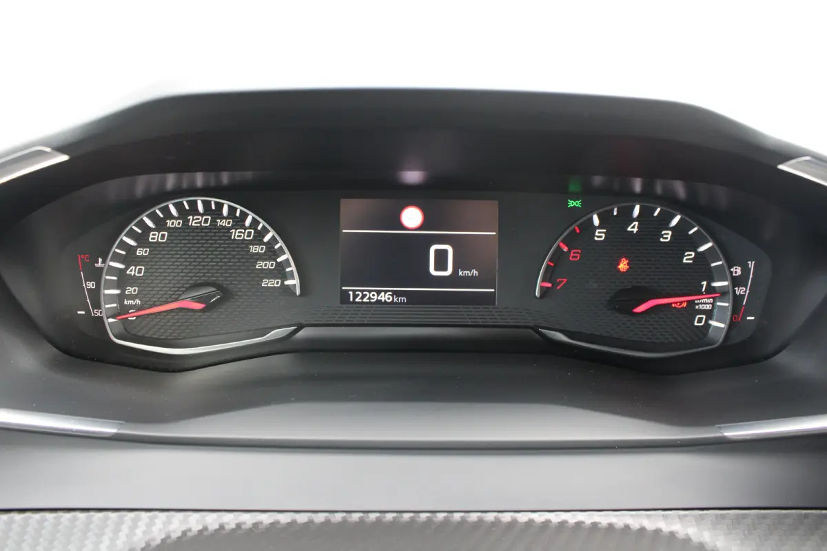 1.2 PureTech 100pk Active Pack | Navigatie | Apple carplay | Bluetooth | Lichtmetaal | Parkeersensoren |