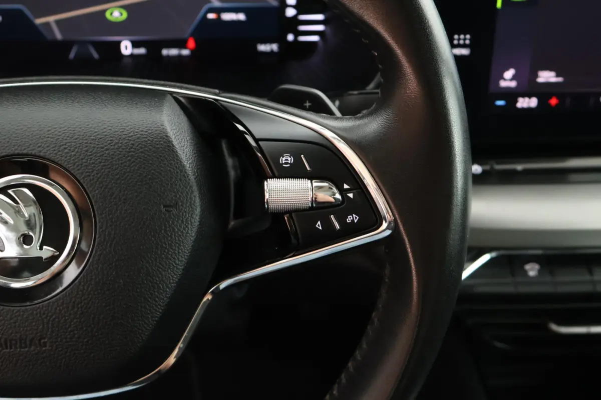 1.0 e-TSI 110pk DSG Ambition Trekhaak Virtual Cockpit Navigatie Parkeersensoren