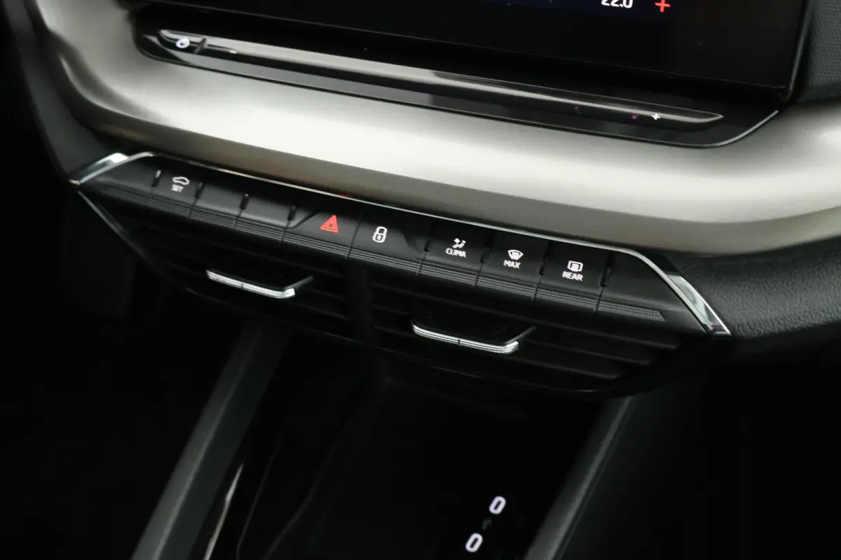 1.0 e-TSI 110pk DSG Ambition Trekhaak Virtual Cockpit Navigatie Parkeersensoren
