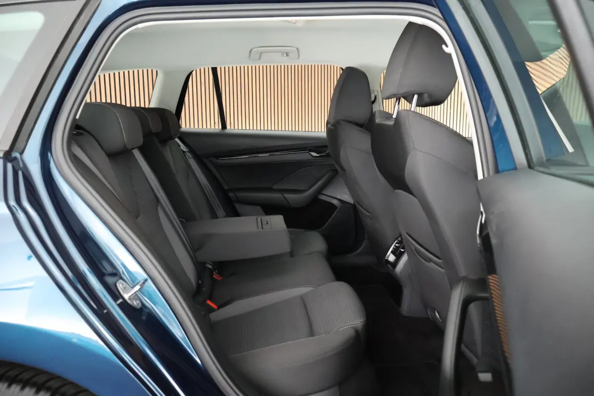 1.0 e-TSI 110pk DSG Ambition Trekhaak Virtual Cockpit Navigatie Parkeersensoren