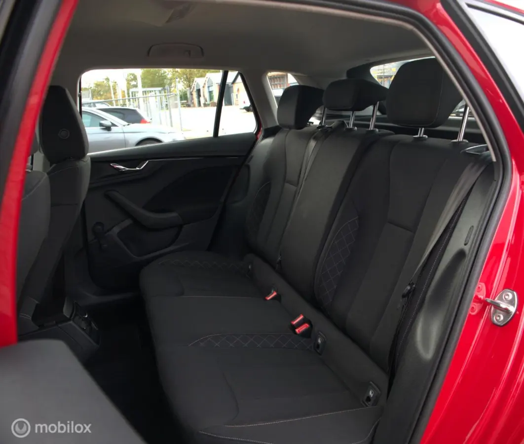 1.0 TSI Ambition |LED|Trekhaak|Airco|Cruise