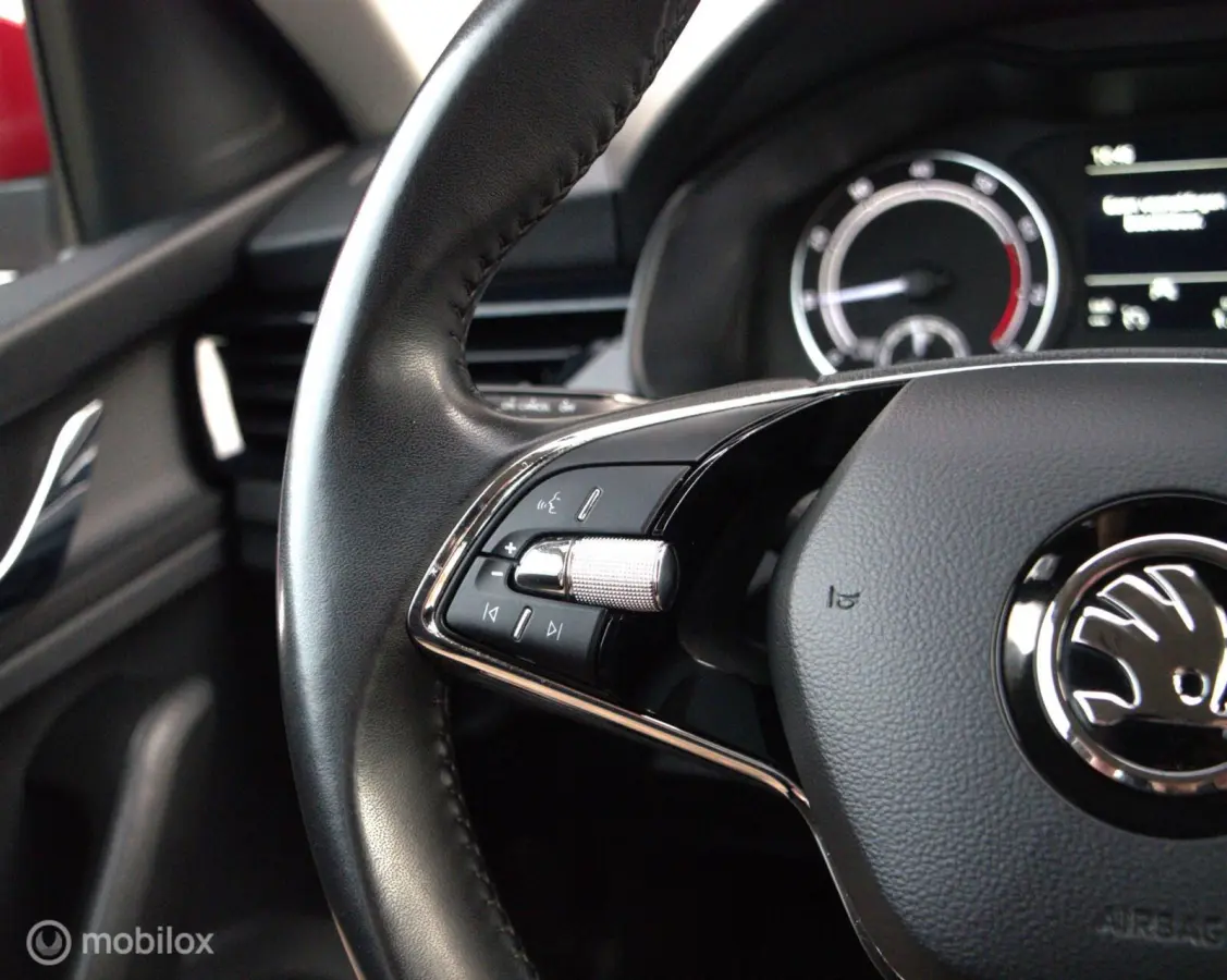 1.0 TSI Ambition |LED|Trekhaak|Airco|Cruise