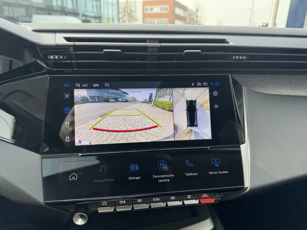 1.6 Plug-in Hybrid 180 Allure Avantage l Stuurverwarming l 360 Camera