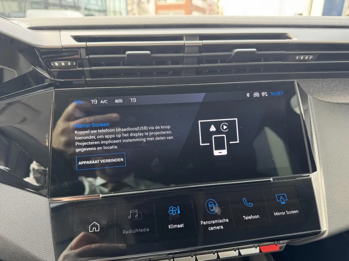 1.6 Plug-in Hybrid 180 Allure Avantage l Stuurverwarming l 360 Camera