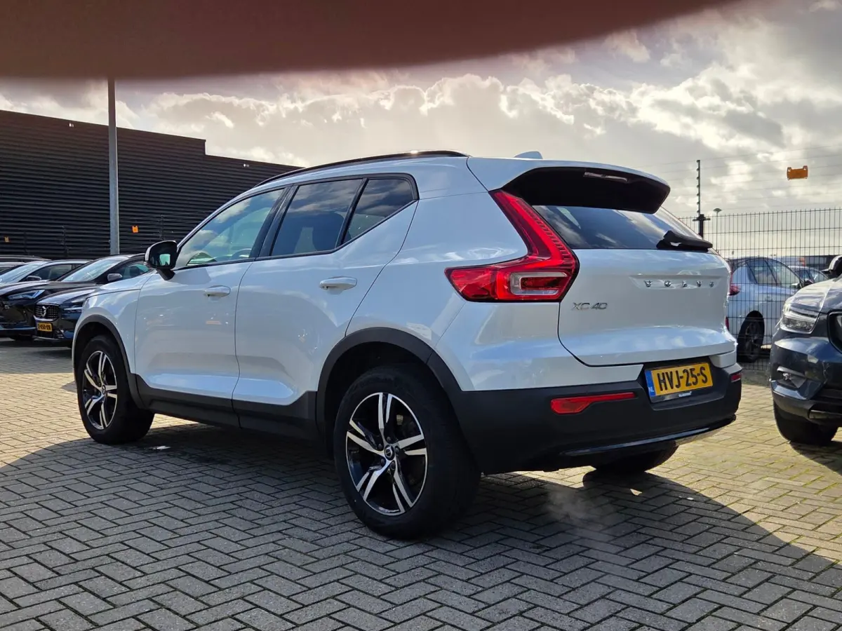2.0 B3 Plus Dark | Harman/Kardon | Memory | Camera | Pilot Assist