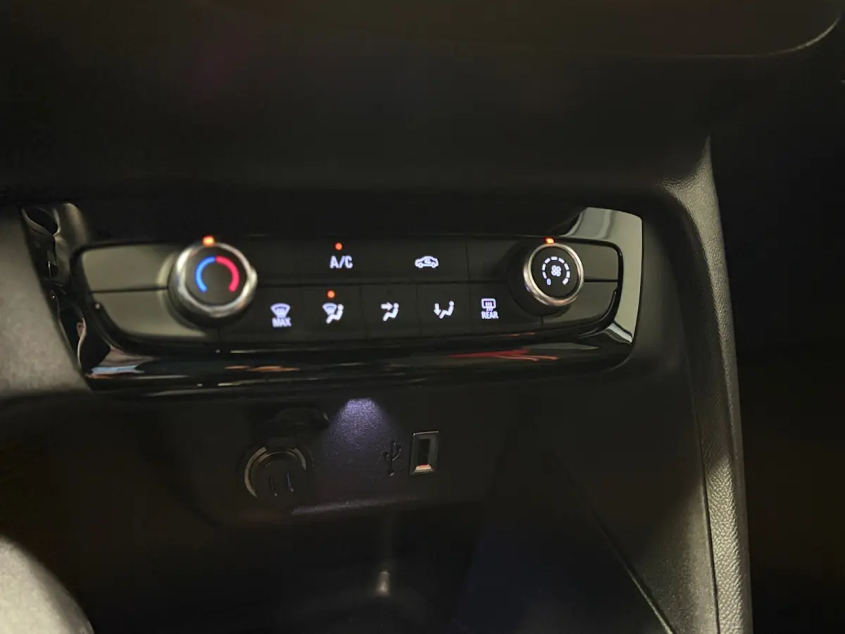 1.2 GS Line | CAR PLAY | CAMERA |