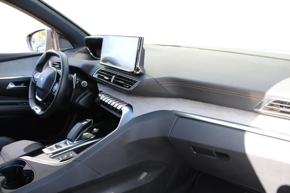 1.6 HYbrid 225 GT | Elektrisch verstelbare stoel | Focal | Navigatie | Camera voor + achter | Alcantara |