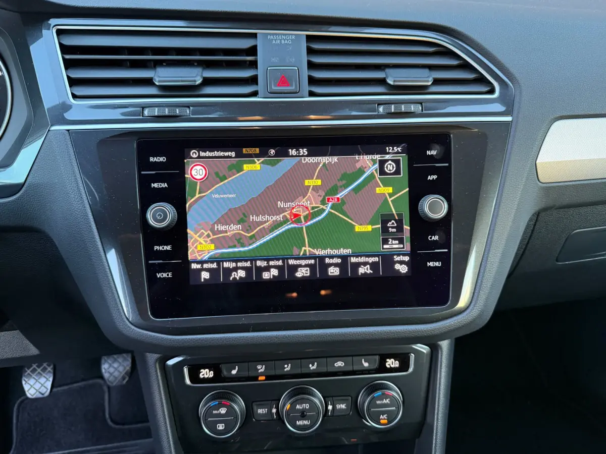 1.4 TSI Comfortline Business / Trekhaak / Xenon / Led