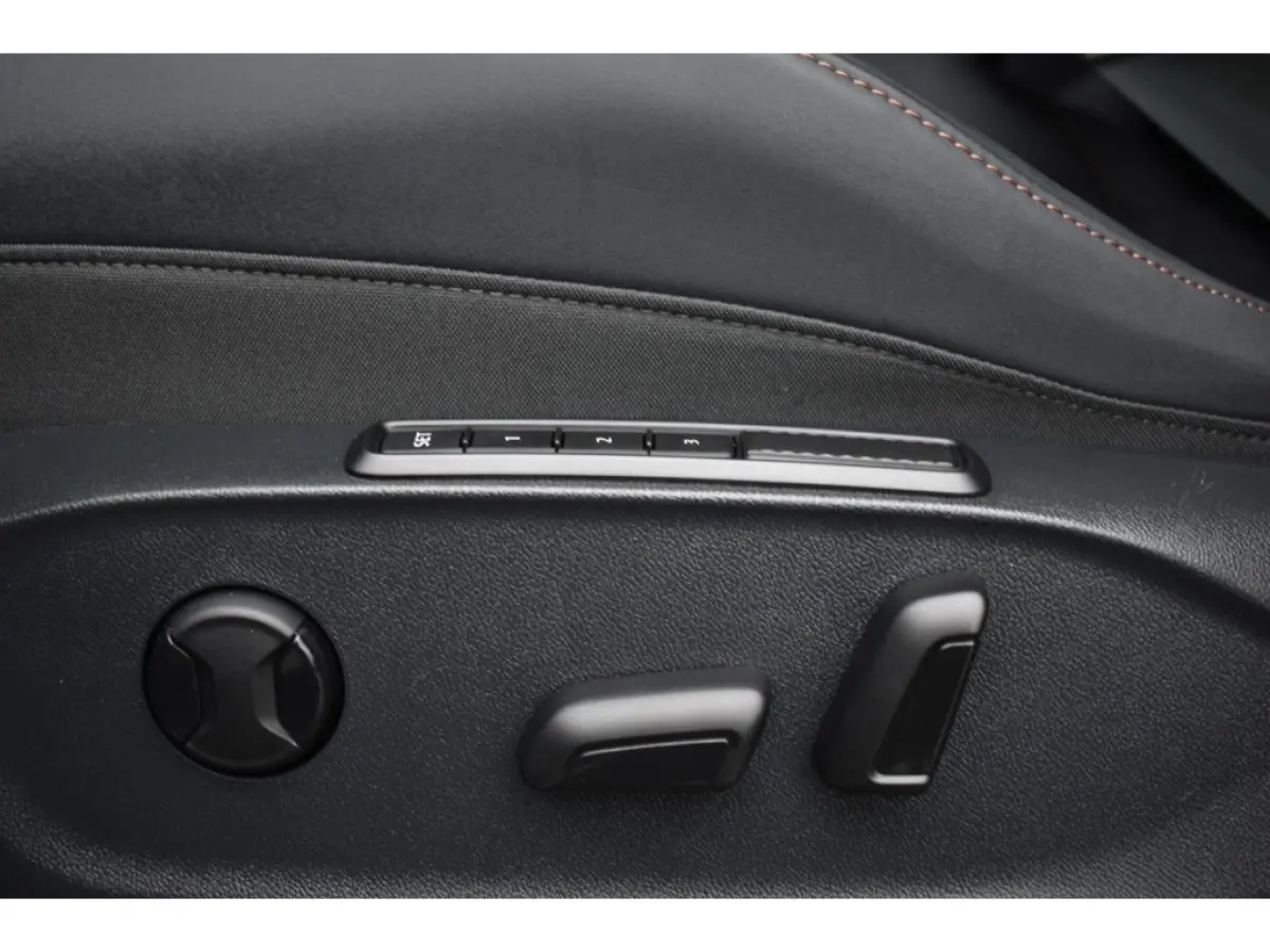 1.5 eTSI 150PK DSG BUSINESS 360CAMERA/CARPLAY/HEAD-UP ****
