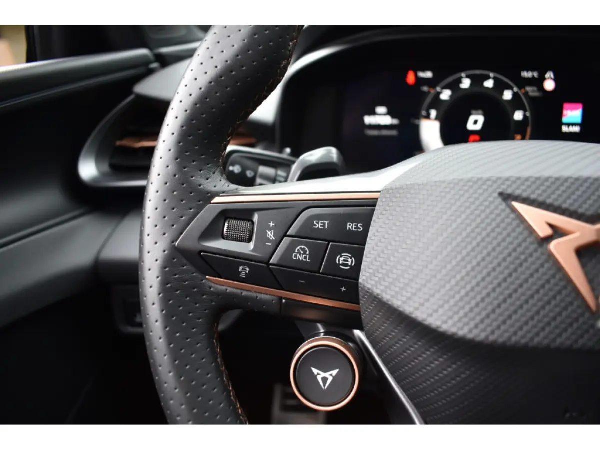 1.5 eTSI 150PK DSG BUSINESS 360CAMERA/CARPLAY/HEAD-UP ****