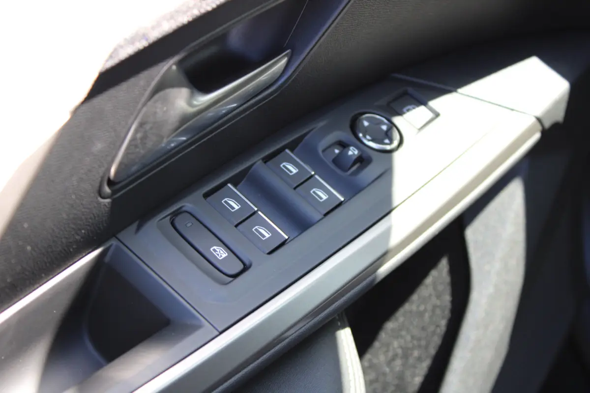 1.6 Plug-in Hybrid 195 GT | Automaat | Luxe stoelen | Massage | Trekhaak | All season | NL auto | Navigatie | Camera |