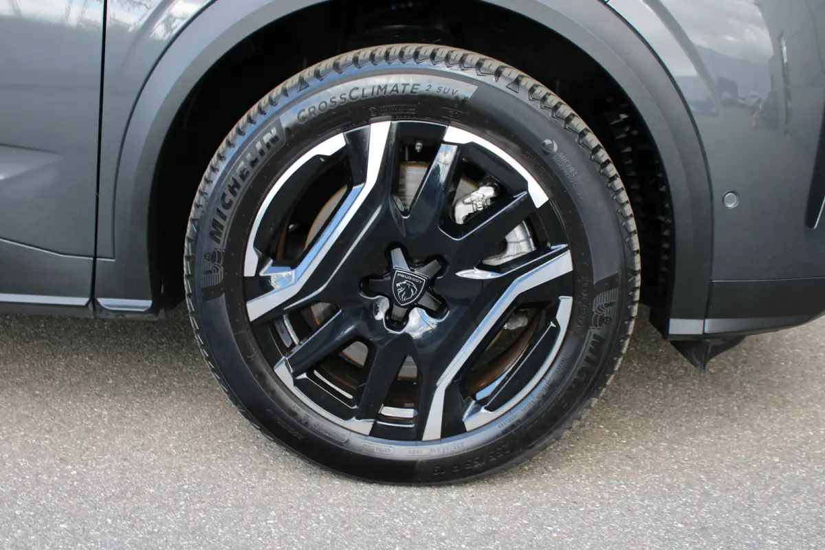 1.6 Plug-in Hybrid 195 GT | Automaat | Luxe stoelen | Massage | Trekhaak | All season | NL auto | Navigatie | Camera |