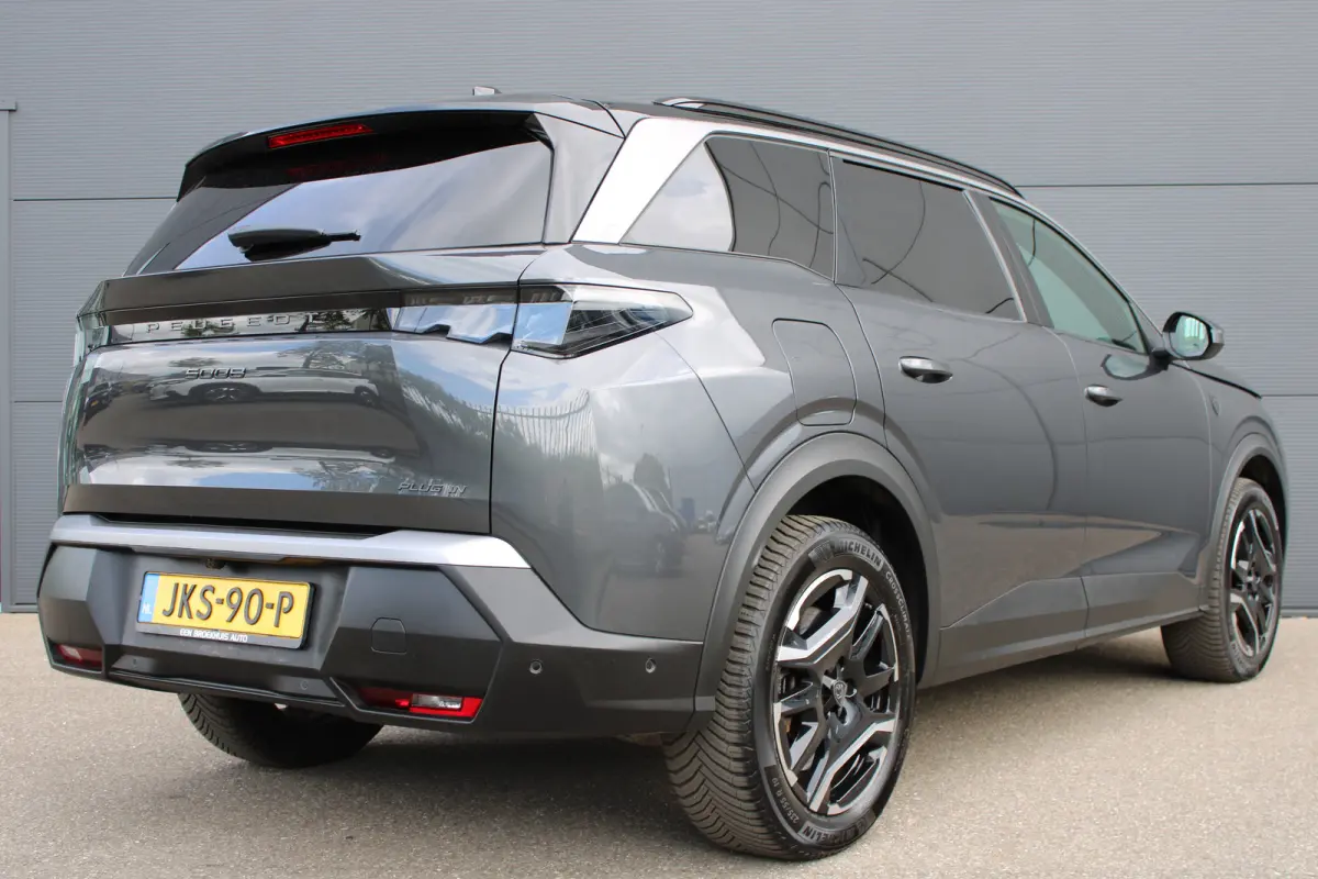 1.6 Plug-in Hybrid 195 GT | Automaat | Luxe stoelen | Massage | Trekhaak | All season | NL auto | Navigatie | Camera |