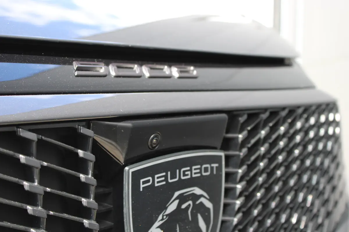 1.6 Plug-in Hybrid 195 GT | Automaat | Luxe stoelen | Massage | Trekhaak | All season | NL auto | Navigatie | Camera |